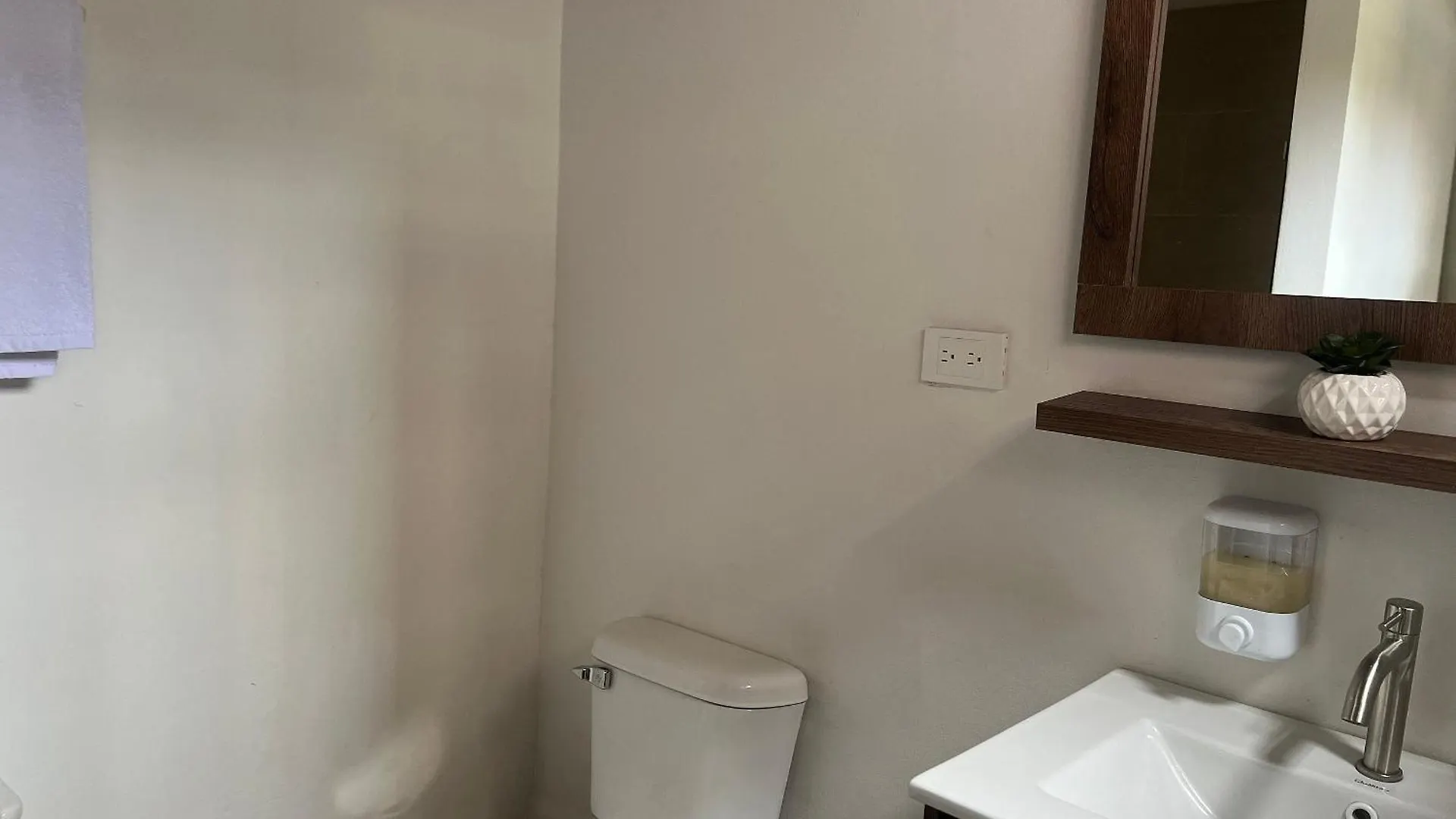 Espectacular Apartamento En Laureles - 2 Medellin