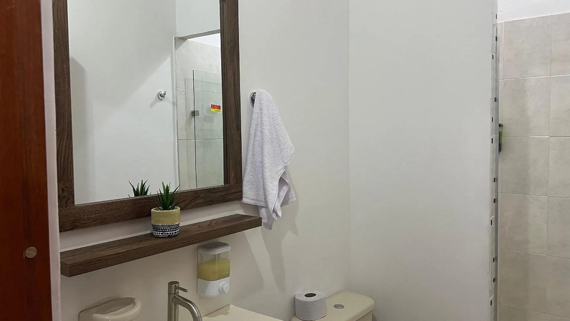 Espectacular Apartamento En Laureles - 2 Medellin Colombia