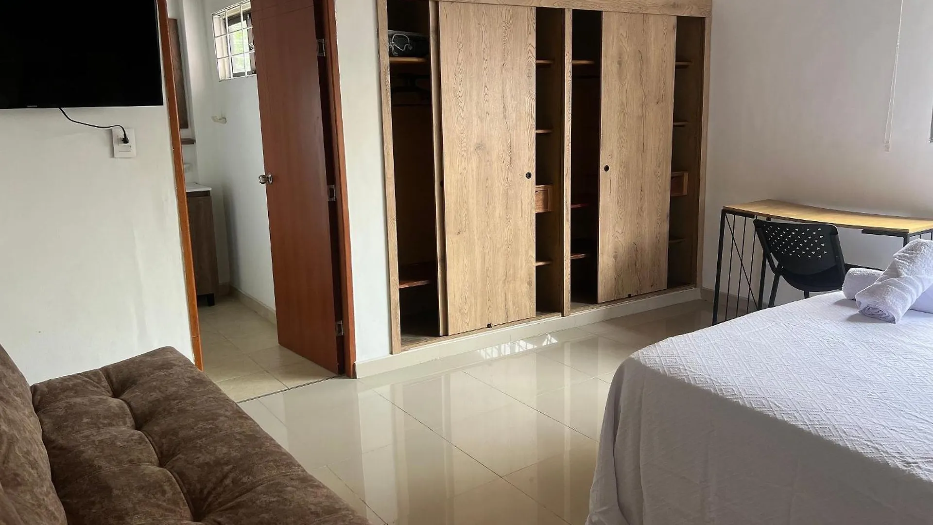 Espectacular Apartamento En Laureles - 2 Medellin